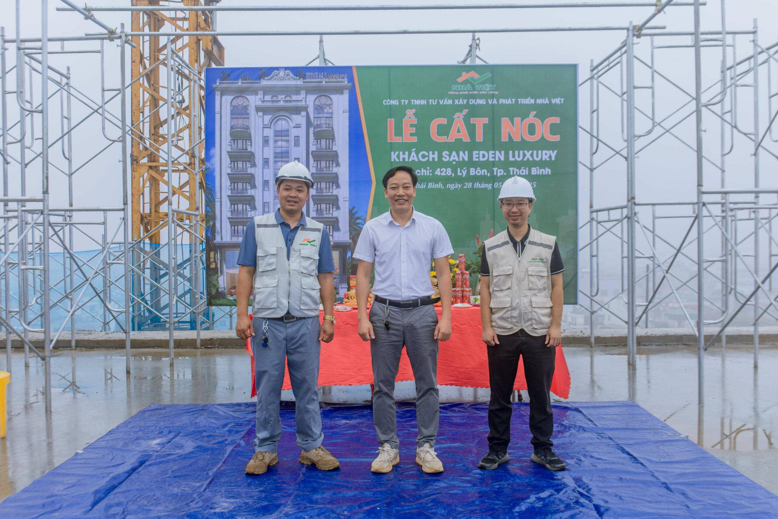 Nghi thức dâng hương cầu may mắn, an lành