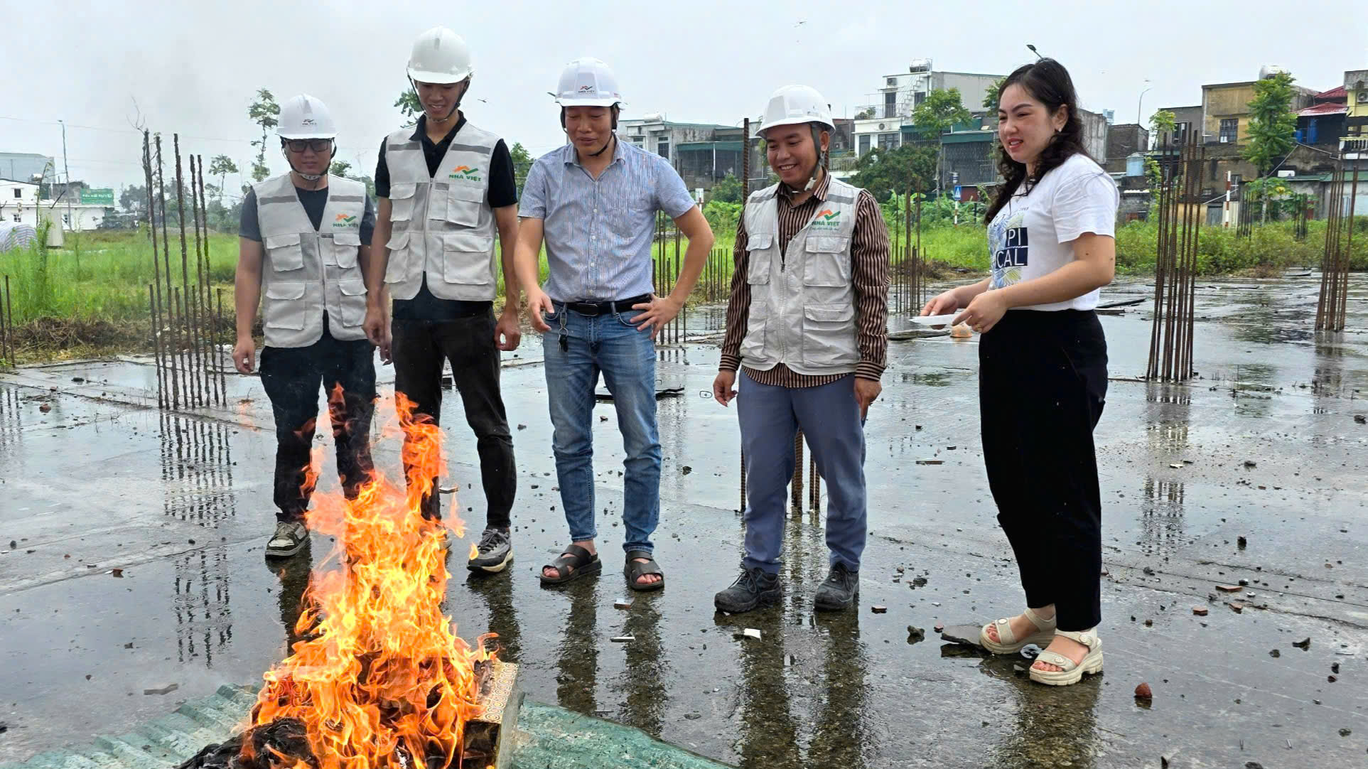Nhà Việt Cons xây dựng